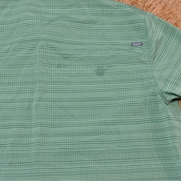 5.11 Tactical Ellis Sz Large Steam Green Gray Stripe Pockets Snaps Short Sleeve - Picture 3 of 7